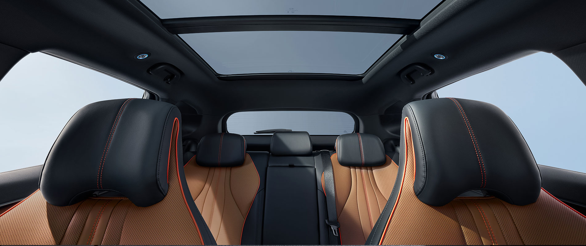 SEAL U DM-i front view interior