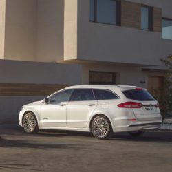 Ford Mondeo Hybrid