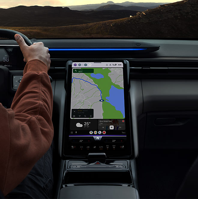 Navigate in the new Ford Explorer using its 14.6” touchscreen.