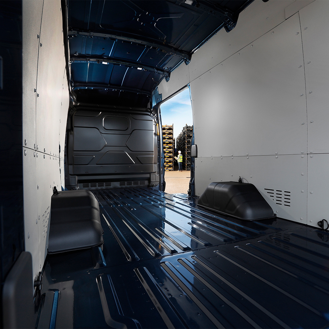 5-tonne transit cargo area