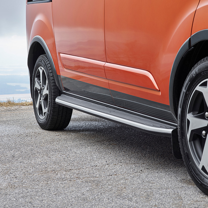 Tourneo Custom Active side step