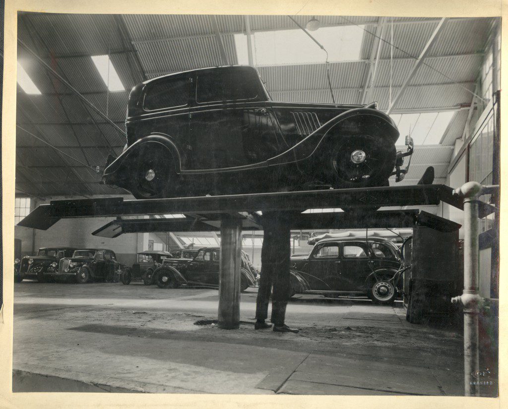 busseys workshop poss 1940s