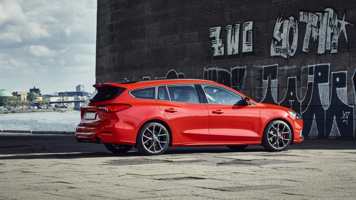 Focus ST estate rear